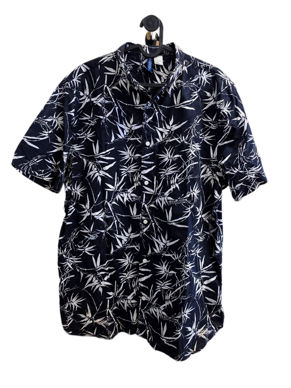 H&M Black and White Bamboo Print Button Down Shirt 🎋